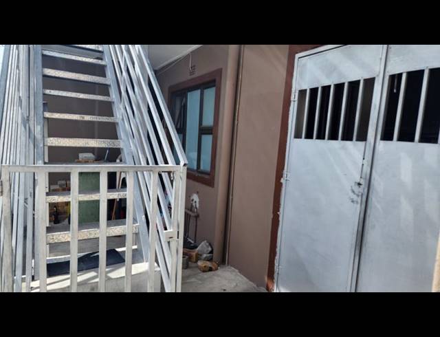 4 BEDROOM HOUSE FOR SALE IN DELFT